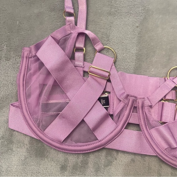 New! Victoria's Secret Very Sexy Purple Unlined Strappy Demi Bra 10310 - Picture 5 of 9